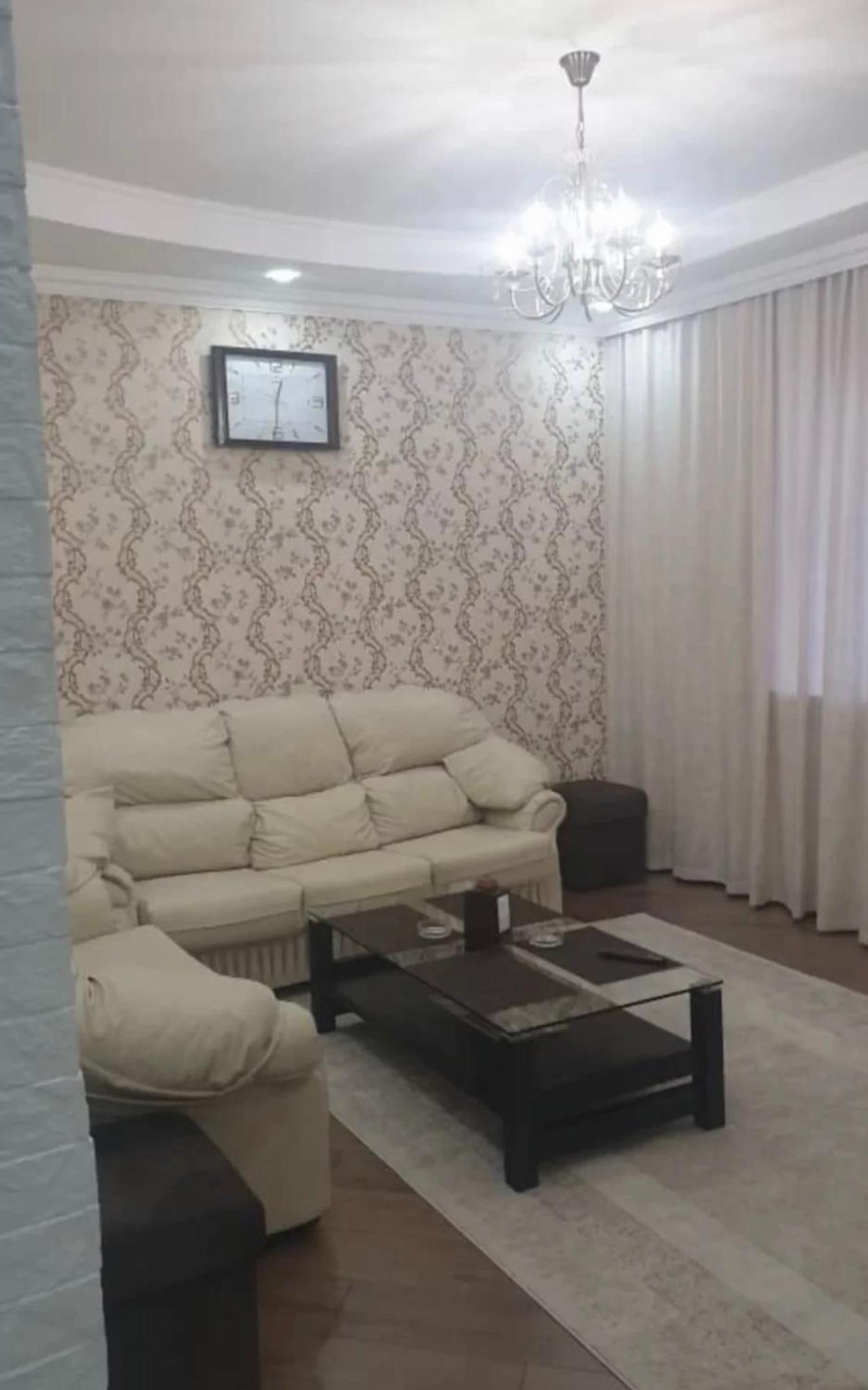 Роща 7 Hotel Бишкек Екстериор снимка